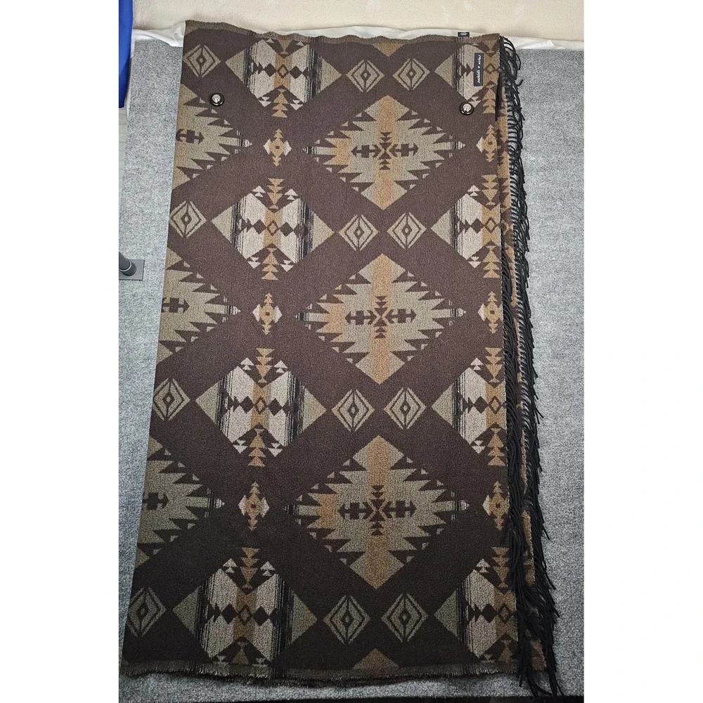 Sackcloth & Ashes Arrow Blanket Throw  Southwestern Geometric Pattern Earthtones